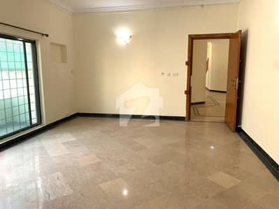 F8 500 Square Yead House 5 Bedrooms Attach Washroom Drawing Dining TV Lounge Kitchen Servant Room Huge Car Parking