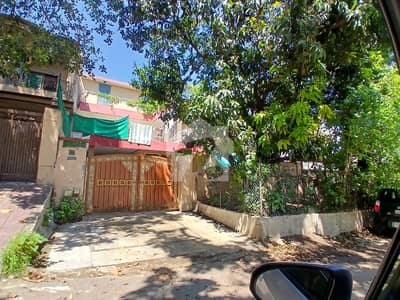 جی ۔ 9/4 جی ۔ 9,اسلام آباد میں 4 کمروں کا 11 مرلہ مکان 7.25 کروڑ میں برائے فروخت۔
