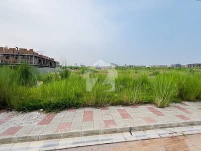 Ideal Location Kanal, Margalah View Plot For Sale