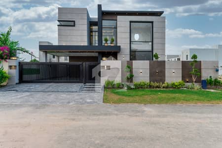 Modern Design 1 Kanal Top Class Luxurious House For Rent
