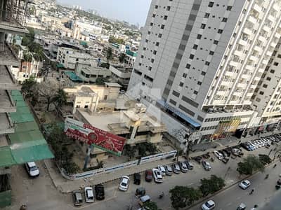 شہید ملت روڈ کراچی میں 4 کمروں کا 11 مرلہ فلیٹ 2.5 لاکھ میں کرایہ پر دستیاب ہے۔