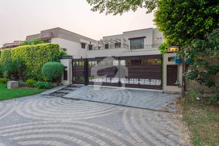 D H A Lahore 1 Kanal Owner Build Design House With 100% Original Pictures  Available For Rent