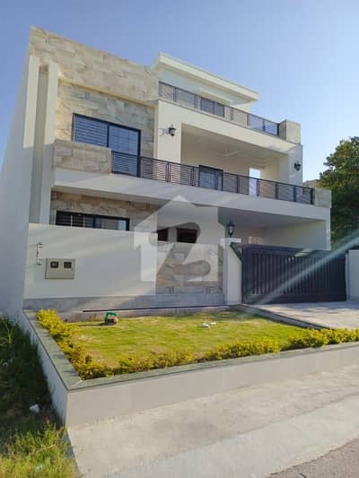 40x80 Beautiful House For Rent In G13
