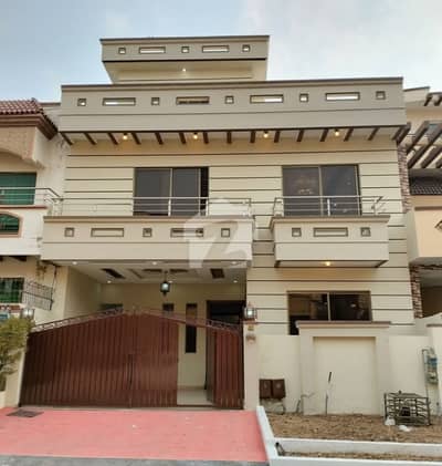 30x60 Ground portion For rent in G-13