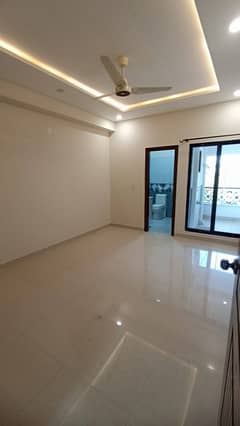03 BEDROOM LUXURY UNFURNISHED APARTMENT AVAILABLE FOR RENT AT GULBERG GREEN ISLAMABAD