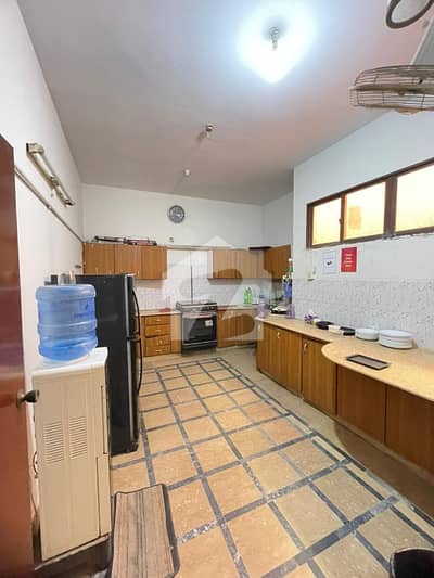 600 square yard Bungalow Available For Sale in Gulistan e jauhar
