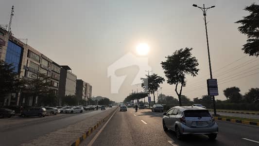 COMMERCIAL BUILDING FOR SALE
