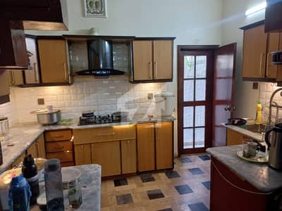 240 SQUARE YARD ONE UNIT BUNGALOW AVAILABLE FOR SALE IN GULISTAN E JAUHAR