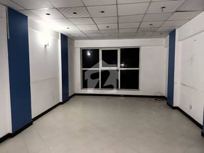 600 SQUARE FEET COMMERCIAL OFFICE FOR RENT IN GULISTAN E JAUAHR MAIN UNIVERSITY ROAD