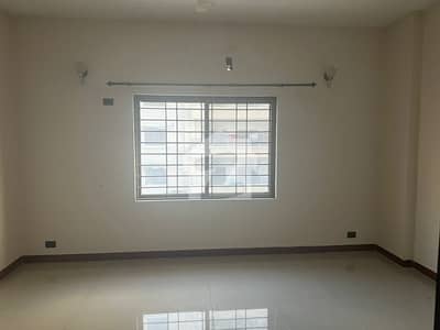 3 BEDROOM APARTMENT FOR SALE (2700 SFT)