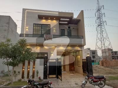 5 MARLA BRAND NEW BEAUTIFUL HOUSE IN B BLOCK 5 MARLA BRAND NEW BEAUTIFUL HOUSE IN B BLOCK