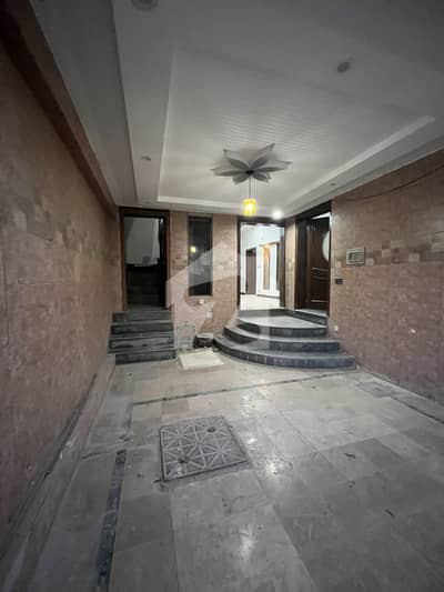7 Marla Triple Storey House for Sale | Proper Double Unit | 7 Bedrooms | 1 Electric Meters | 1 Gas Meter |