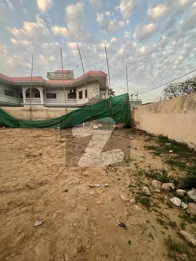 Prominently-Located Good Location corner 400 Square Yards Residential Plot Available In North Nazimabad - Block F
