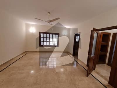 LUXURIOUS 1000 SQUARE YARD 6-BEDROOM EXECUTIVE BUNGALOW FOR RENT IN DHA KARACHI