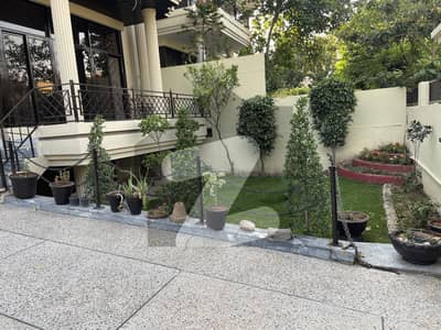 F-11 Islamabad Beautiful Corner House For Rent