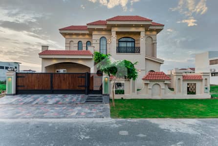 Galleria Design 1 Kanal House at Prime Location