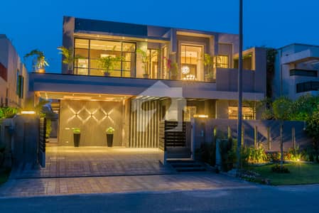 1 Kanal House at Prime Location