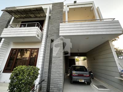 500 Yard Double Story 2 Unit House 3 Bed DD Planning