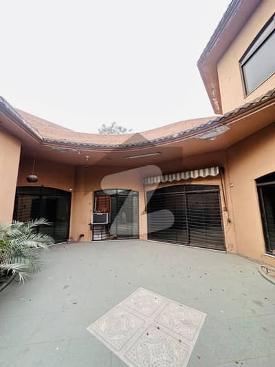 2 Kanal Single Storey House For Rent As Silent Office | 6 Bed | 10 Car Parking | Prime Location