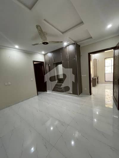 10 Marla Like A New Upper Portion Available For Rent 10 Marla Like A New Upper Portion Available For Rent