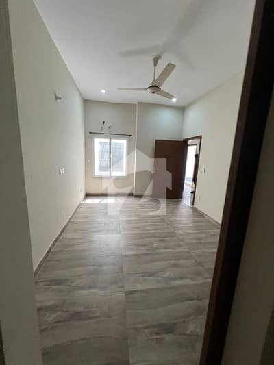 10 Marla Upper Portion Available For Rent In LDA 10 Marla Upper Portion Available For Rent In LDA