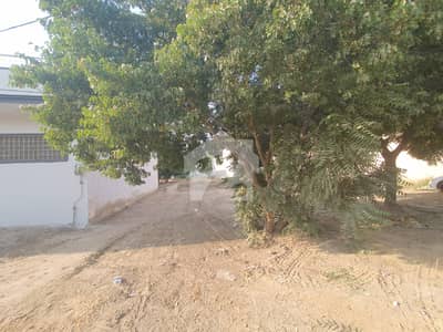 240sqyrd Plot For Sale On 70ft Wide Road In Prime And Vip Sector
