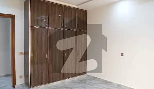 Modern 10 Marla upper portion for rent in Central park Modern 10 Marla upper portion for rent in Central park