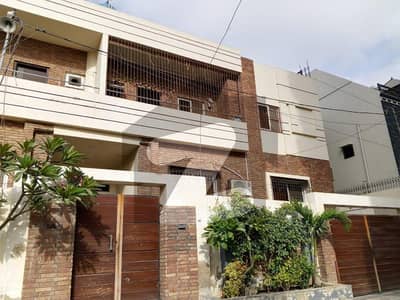 باتھ آئی لینڈ کراچی میں 3 کمروں کا 11 مرلہ فلیٹ 4.4 کروڑ میں برائے فروخت۔