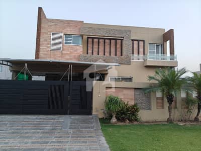 DEFENCE KANAL LUXURY HOUSE FOR RENT