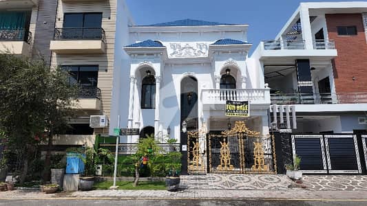 ڈریم گارڈنز - بلاک ای ڈریم گارڈنز,ڈیفینس روڈ,لاہور میں 5 کمروں کا 7 مرلہ مکان 3.25 کروڑ میں برائے فروخت۔