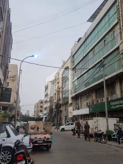 Prime Location Tauheed Commercial Area 2000 Square Feet Office Up For rent
