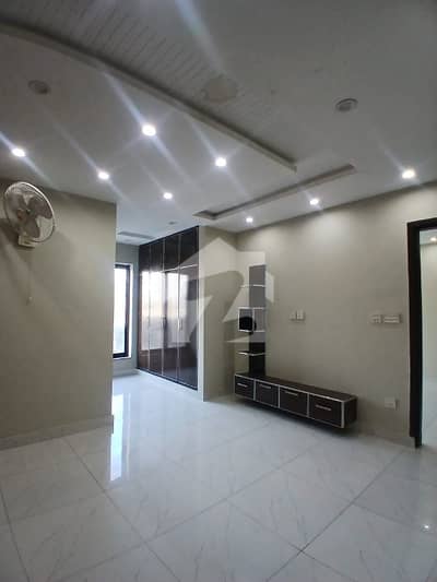 1 Bed Non Furnished Flat Available For Families | Hot Location | Hot Price | Hot Opportunity 1 Bed Non Furnished Flat Available For Families | Hot Location | Hot Price | Hot Opportunity