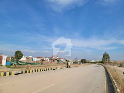 گلبرگ گرینز ۔ بلاک بی گلبرگ گرینز,گلبرگ,اسلام آباد میں 4 کنال رہائشی پلاٹ 5.5 کروڑ میں برائے فروخت۔