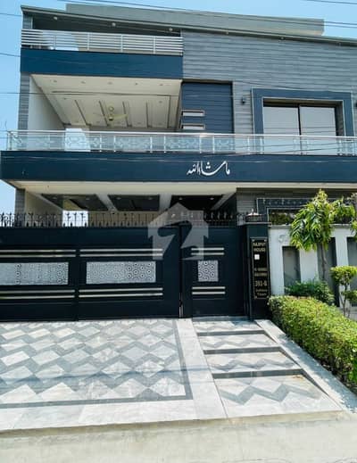 Jubilee Town 10 Marla House Prime Location Available For Sale
