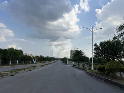 گلبرگ گرینز ۔ بلاک ڈی گلبرگ گرینز,گلبرگ,اسلام آباد میں 5 کنال رہائشی پلاٹ 7.0 کروڑ میں برائے فروخت۔