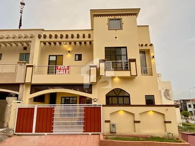 بحریہ ٹاؤن فیز 8 بحریہ ٹاؤن راولپنڈی,راولپنڈی میں 5 کمروں کا 7 مرلہ مکان 2.55 کروڑ میں برائے فروخت۔