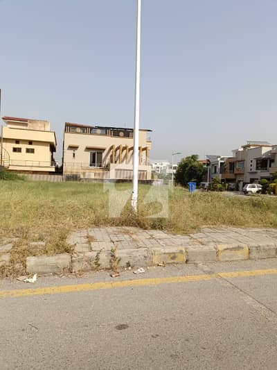 7 Marla Park Face Plot Is Available For Sale In Abubakar Block Bahria Town Phase 8 Rawalpindi