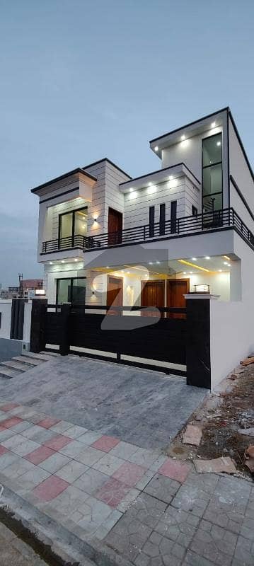 10 Marla Brand New House For Sale