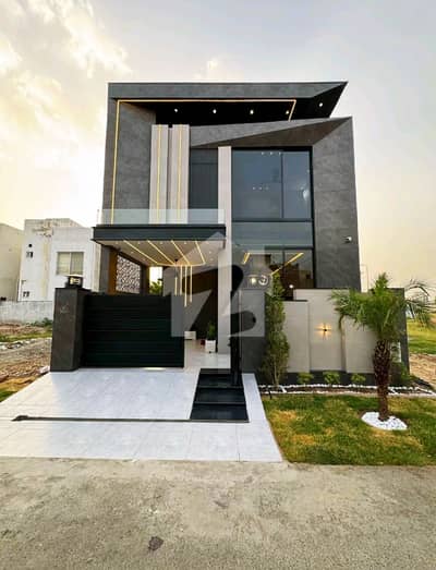 5 MARLA HOUSE WITH SOLID CONSTRUCTION OR GOOD LOCATION AVAILABLE FOR SALE IN BAHRIA TOWN