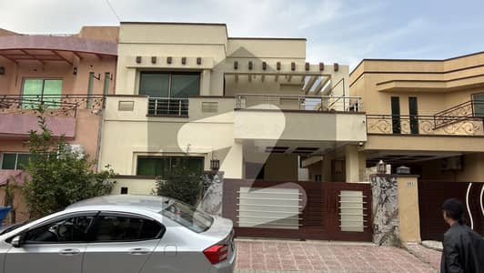 بحریہ ٹاؤن فیز 2 بحریہ ٹاؤن راولپنڈی,راولپنڈی میں 4 کمروں کا 10 مرلہ مکان 4.6 کروڑ میں برائے فروخت۔ بحریہ ٹاؤن فیز 2 بحریہ ٹاؤن راولپنڈی,راولپنڈی میں 4 کمروں کا 10 مرلہ مکان 4.6 کروڑ میں برائے فروخت۔