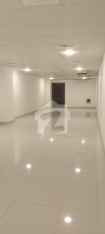 ڈی ایچ اے ڈیفینس فیز 2 ڈی ایچ اے ڈیفینس,اسلام آباد میں 4 مرلہ دفتر 2.0 کروڑ میں برائے فروخت۔