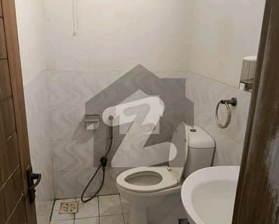 Well Maintained Like Brand New Office Available For Rent At Main Bahadurabad Near Imtiaz Express