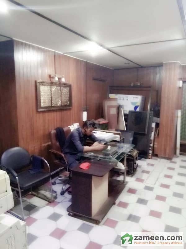 Well Furnished 1800 Sq Feet Office For Sale