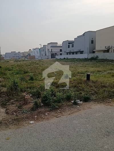 ڈی ایچ اے فیز 8 سابقہ ایئر ایوینیو ڈی ایچ اے فیز 8,ڈی ایچ اے ڈیفینس,لاہور میں 2 کنال رہائشی پلاٹ 7.9 کروڑ میں برائے فروخت۔ ڈی ایچ اے فیز 8 سابقہ ایئر ایوینیو ڈی ایچ اے فیز 8,ڈی ایچ اے ڈیفینس,لاہور میں 2 کنال رہائشی پلاٹ 7.9 کروڑ میں برائے فروخت۔