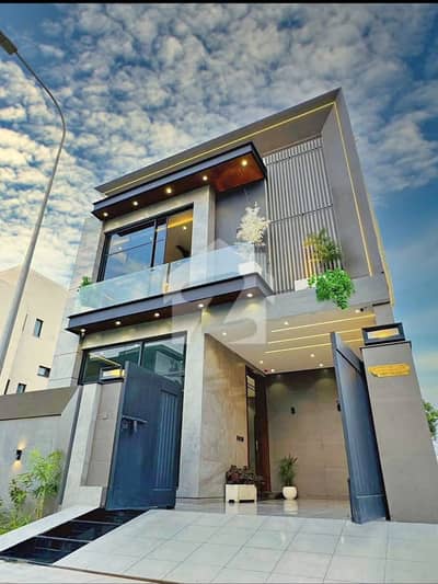 5 MARLA LUXURIOUS HOUSE FOR SALE AT PRIME LOCATION OF BAHRIA TOWN 5 MARLA LUXURIOUS HOUSE FOR SALE AT PRIME LOCATION OF BAHRIA TOWN