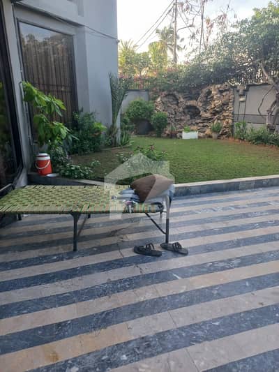 Avail Yourself A Great Prime Location 500 Square Yards House In DHA Phase 5