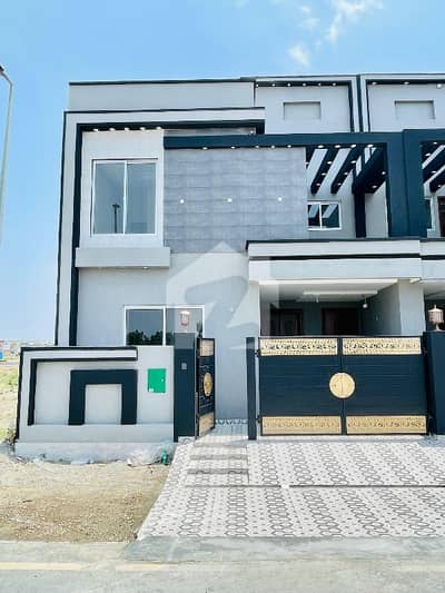 بحریہ نشیمن لاہور میں 3 کمروں کا 5 مرلہ مکان 1.48 کروڑ میں برائے فروخت۔ بحریہ نشیمن لاہور میں 3 کمروں کا 5 مرلہ مکان 1.48 کروڑ میں برائے فروخت۔