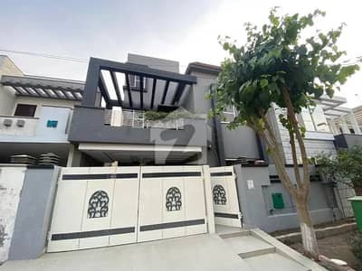 Vip 8 Marla Luxury Furnished House Available For Rent In Bahria Town Lahore
