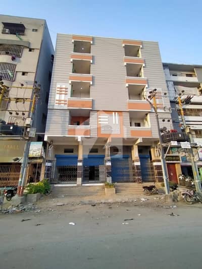 شریف آباد لیاقت آباد,کراچی میں 5 کمروں کا 6 مرلہ فلیٹ 1.3 کروڑ میں برائے فروخت۔