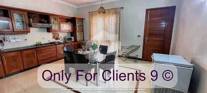BUNGALOW FOR SALE 2000 SQUARE YARDS SOLID CONSTRUCTION MAINTAINED HOUSE HUGE GARDEN PARKING WEST OPEN HOUSE SIX BEDROOMS ATTACHED BATH ALL FITTING AND FIXTURES FOR VISIT CALL US